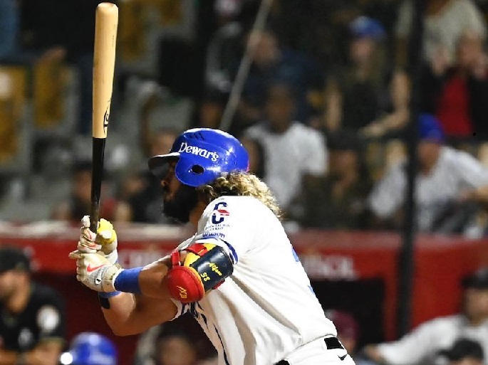 jorge alfaro licey