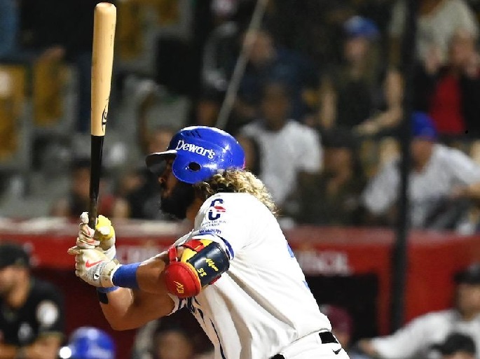 Jorge Alfaro define: Licey vence Gigantes, siguen junto a las