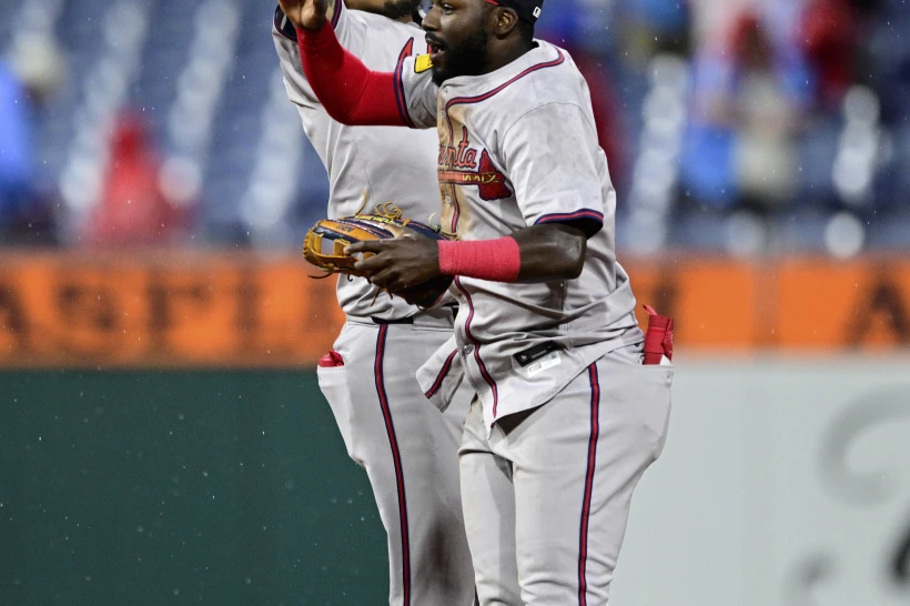 Ozuna la sacó: Atlanta aplasta Filis. Rays derrotan Toronto.