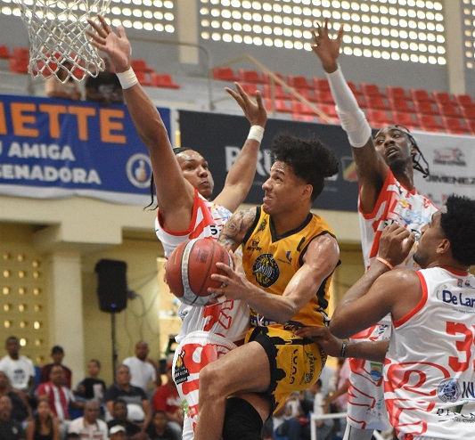 Eduardos Del Batey a un juego de pasar a la final TBS Puerto Plata: 