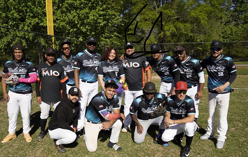 Astros y De lo Mío ganan 2 veces en Liga Softbol de Greenville, Carolina del Sur