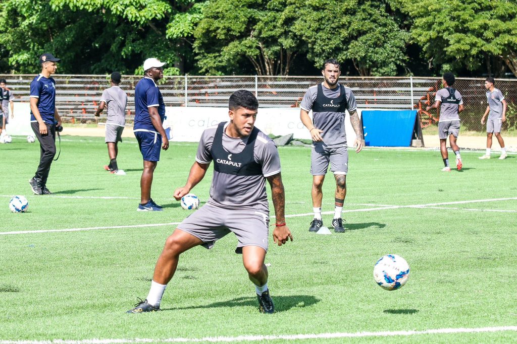 Cibao FC y Vega Real cierran jornada 12 de la LDF este jueves