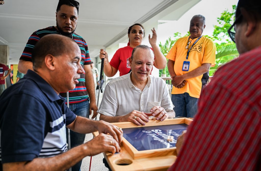 Ciegos del Cibao Celebran Torneo de Dominó respaldados por Alcaldía Santiago