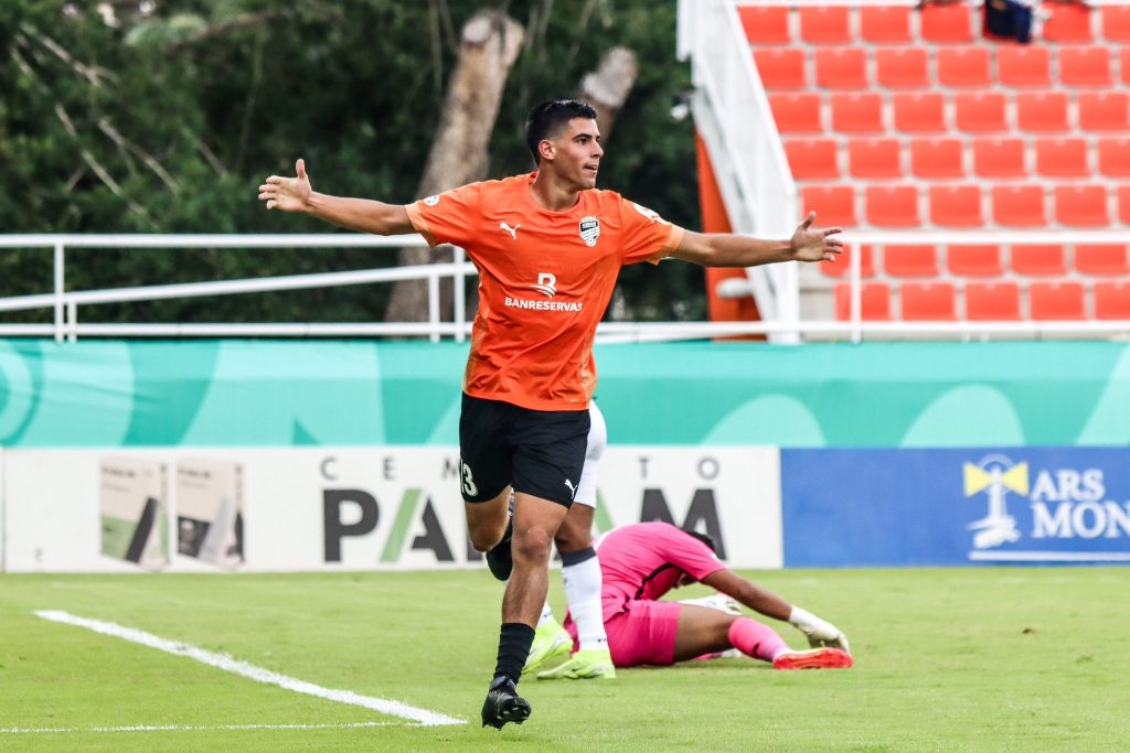 Roce logró un doblete: Cibao FC golea a Pantoja 6-0 en la Copa de Fútbol LDF 2025