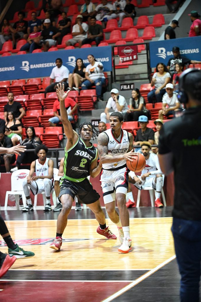 Trabajo en equipo dio triunfo a Soles ante Indios