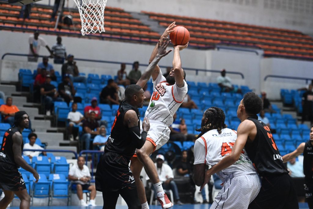 Cañeros terminan racha de triunfos de Reales en la LNB