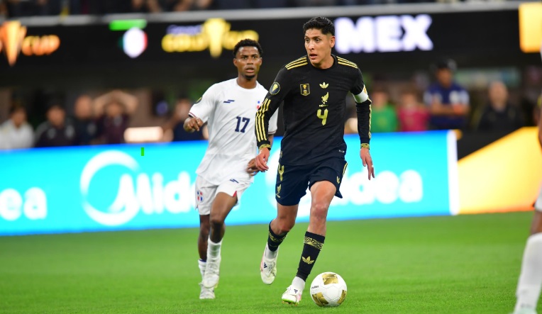 RD deja huella en su debut pese a caída ante México en la Copa Oro 2025