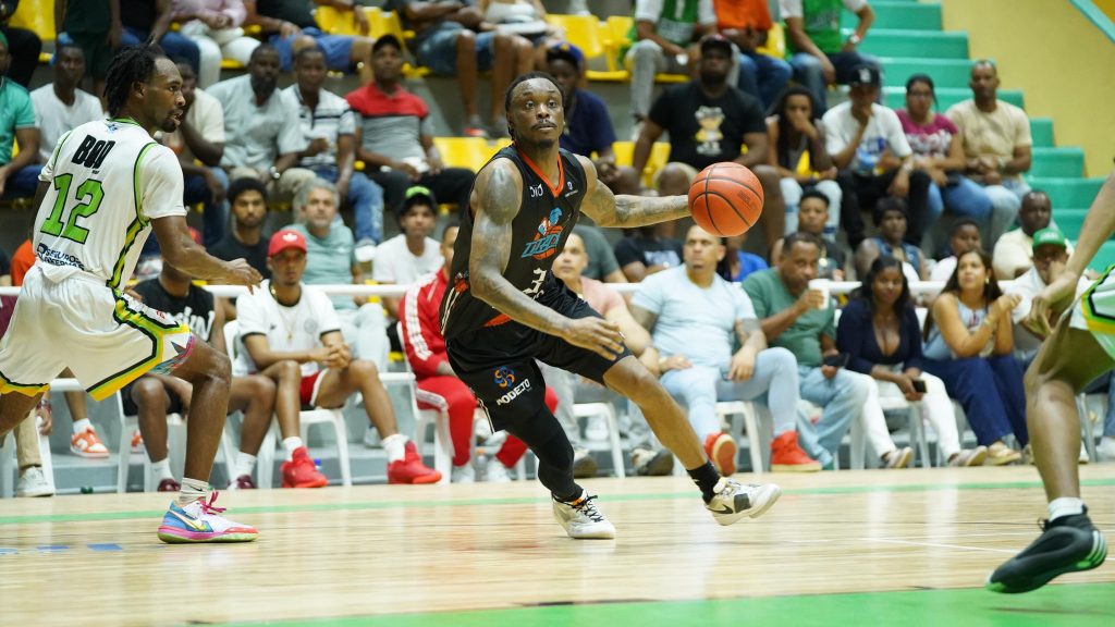 Titanes ganan y aseguran boleto a fase de eliminació