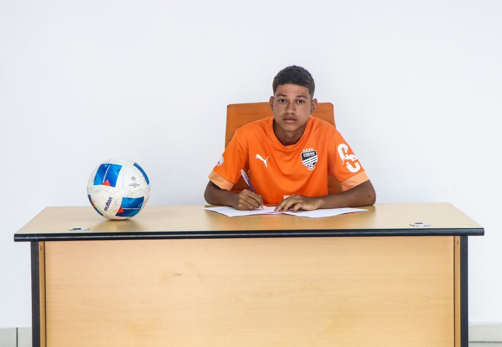 Cibao FC otorga su primer contrato profesional a Abraham Mejía, Elian Beras y Nicolás Cruz