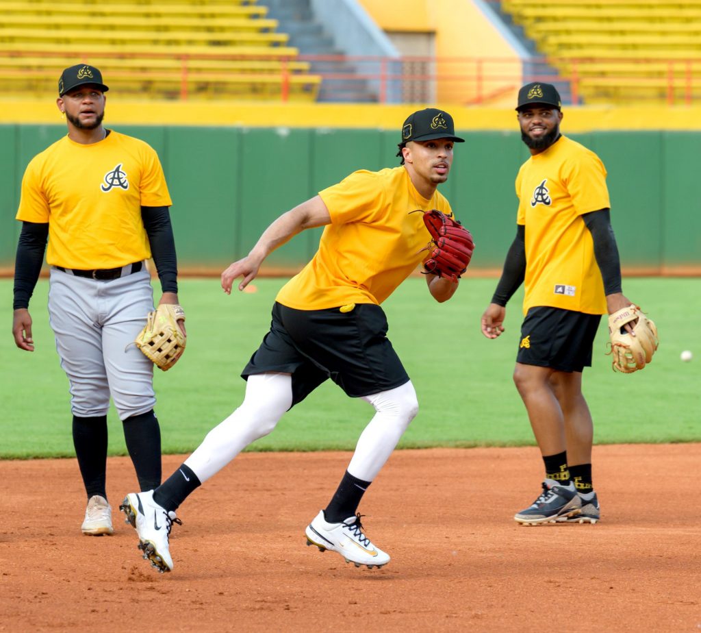 Águilas Cibaeñas reciben a diez nuevos jugadores en sus entrenamientos