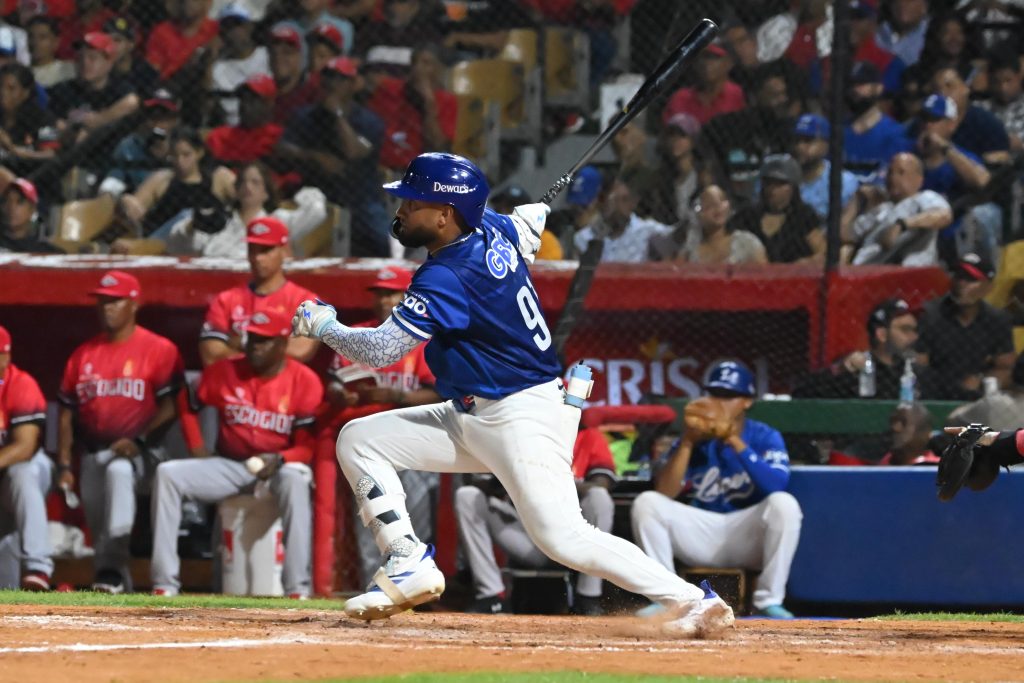 Licey dejó tendido al Escogido en 10 entradas en el debut de LIDOM 2025-26