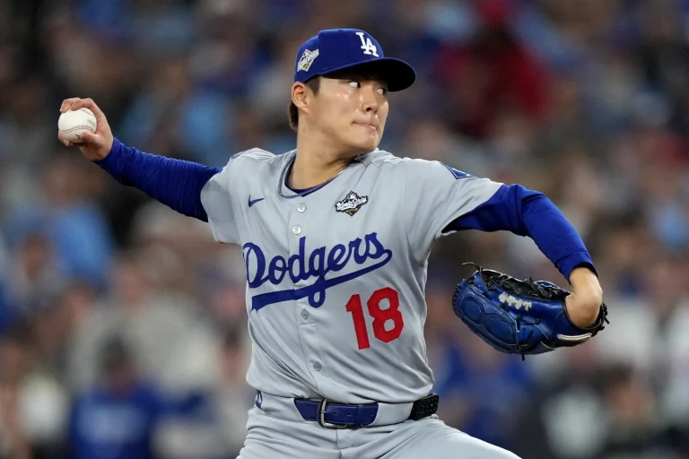 Yamamoto primer juego completo en la Serie Mundial desde 2015. Dodgers vencen 5-1 a los Blue Jays en el Juego 2