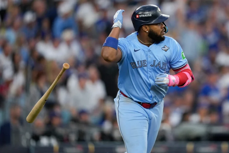 Guerrero se la sacó a Ohtani: Toronto iguala 2-2 la Serie mundial ante Dodgers