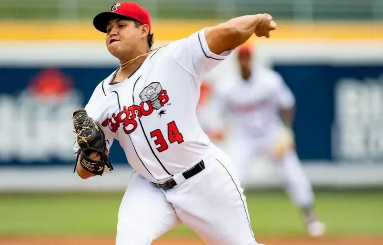 Estrellas contratan lanzadores Richard Guash y James González