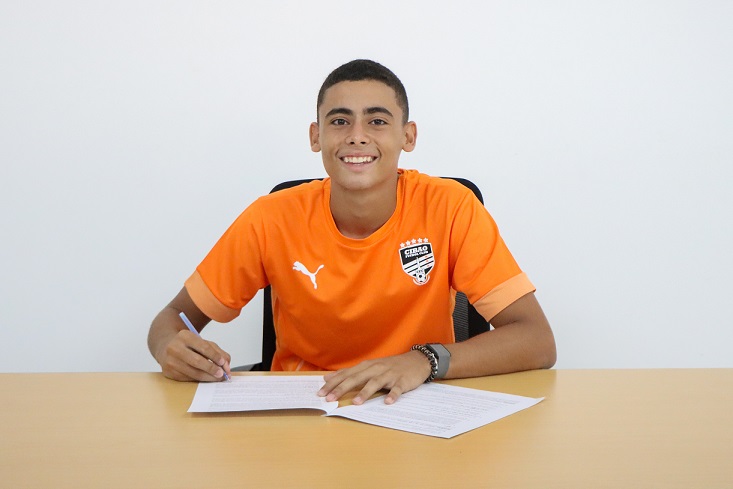 Cibao FC promueve una joya: Miguel Muñoz Borrell firma su primer contrato profesional