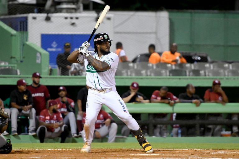 Eguy Rosario llega en cambio a los Leones, Jorge Mateo a las Estrellas
