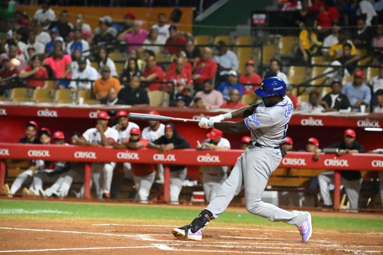 Mauricio y Abreu lideraron al Licey sobre el Escogido
