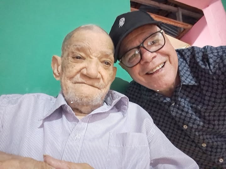 Sepultan padre del narrador de las Águilas Santana Martínez