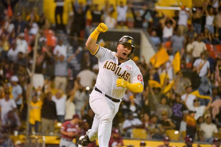 Sencillo ganador de Julio Rodríguez y lluvia de jonrones en triunfo aguilucho ante Gigantes