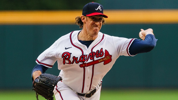 No se duermen: Toros anuncian la contratación de dos lanzadores