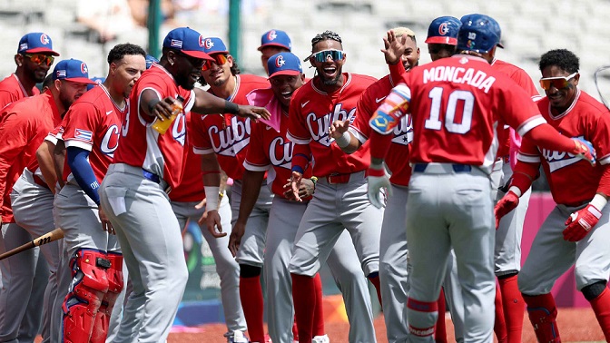 Cuba debutó con victoria ante Panamá en el Clásico Mundial