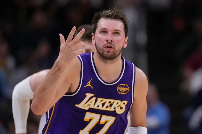 Doncic logra15.º juego de 40 puntos con los Lakers. Todos los resultados NBAS
