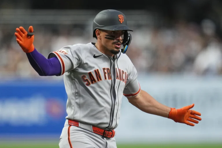 Adames abre con jonrón y termina con 4 hits mientras los Giants vencen 9-3 a los Padres