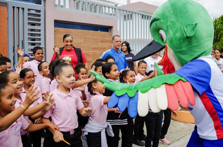 Colí conquista sonrisas y corazones rumbo a Santo Domingo 2026