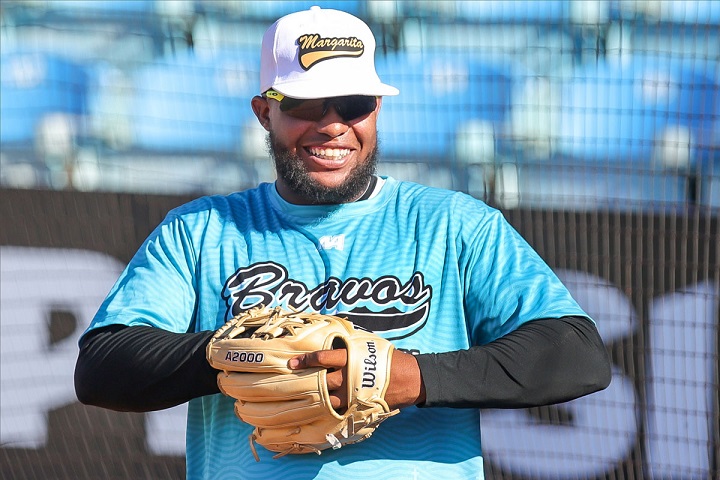 Estrellas firman como agente libre a inicialista Juan Santana