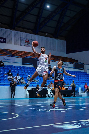 Yeison Colomé conduce triunfo de Cañeros sobre Titanes