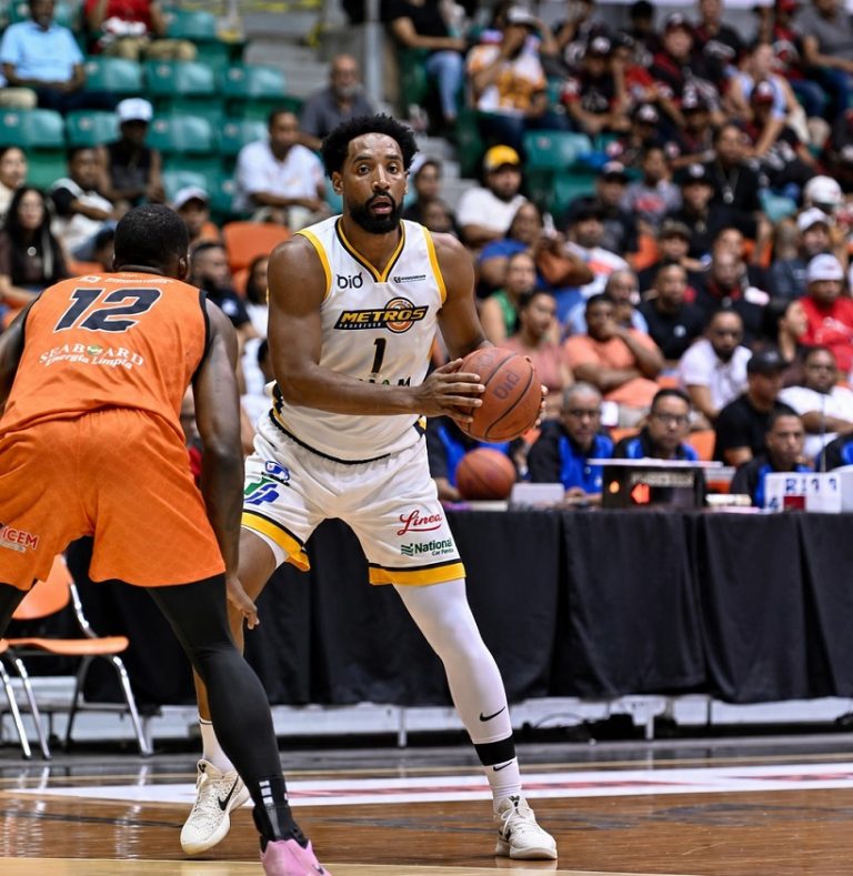 Juan Guerrero decide en su debut y Metros golpea primero con defensa de semifinal