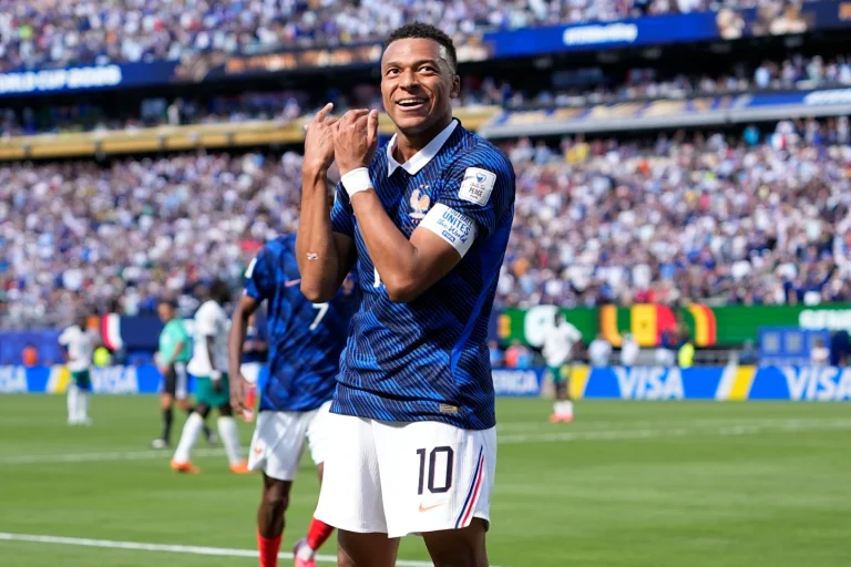 Mbappé y Haaland brillan en el Mundial; Austria vuelve a ganar tras 36 años