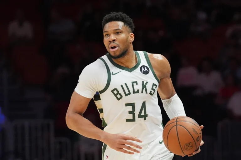 Giannis Antetokounmpo será cambiado al Heat en un acuerdo de gran impacto, según fuente de AP.