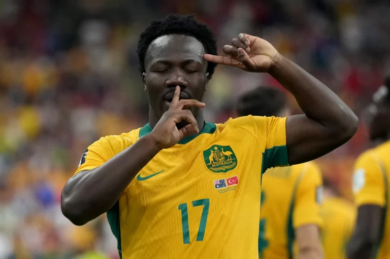 Australia y Escocia celebran regresos mundialistas con victorias clave ante Turquía y Haití
