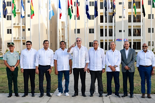 Presidente Luis Abinader encabeza apertura de Villa Centroamericana y del Caribe 2026