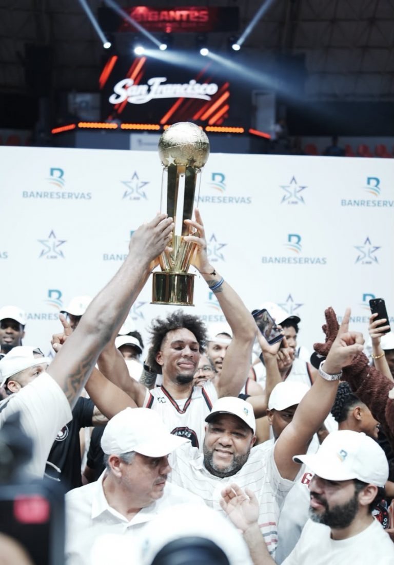 Gigantes vencen a los Metros y se proclaman campeones de la LNB