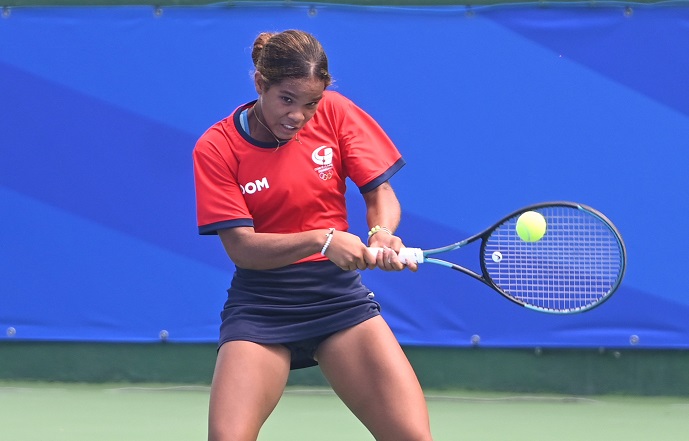 Dominicanas De la Cruz y Zamburek avanzan a segunda ronda en tenis