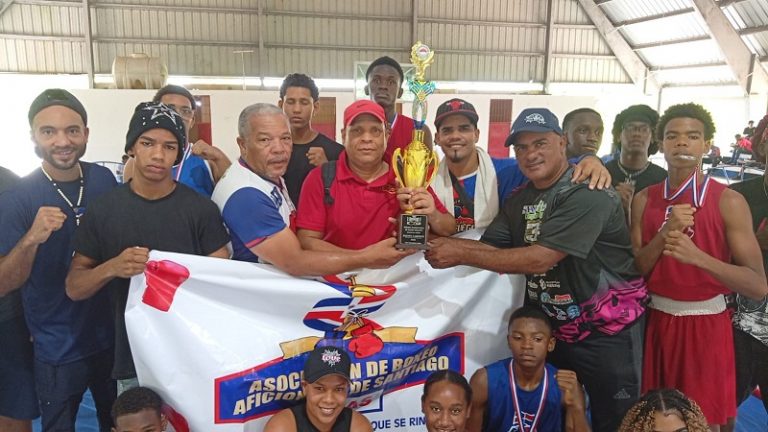 Santiago gana eliminatorias zona Norte de boxeo infantil