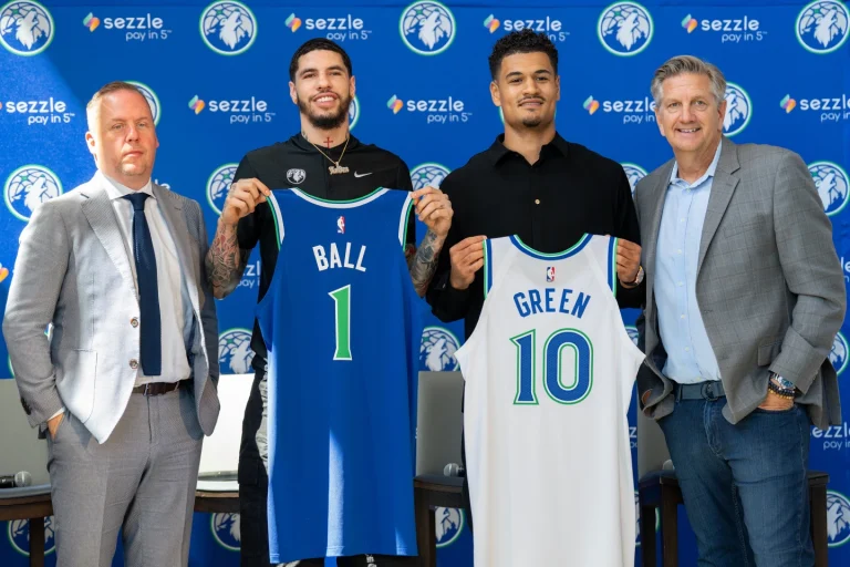 Los Timberwolves creen que el juego de armador puro y el estilo alegre de LaMelo Ball elevarán a todo el