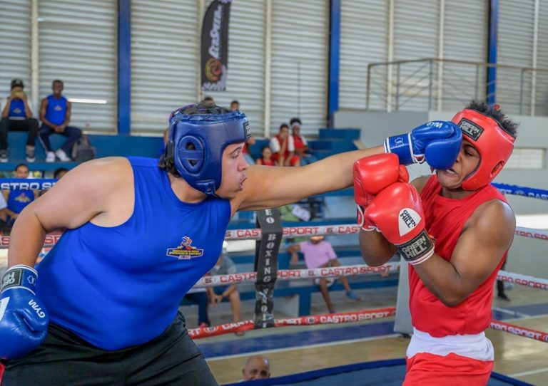 Club Rubén Espino gana 10 de 12 peleas en Boxeo Mi Barrio Comunidad Segura