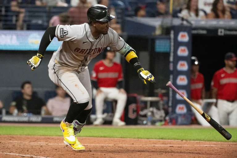 Perdomo brilla con 4 hits; Arizona, Boston y San Diego ganaron