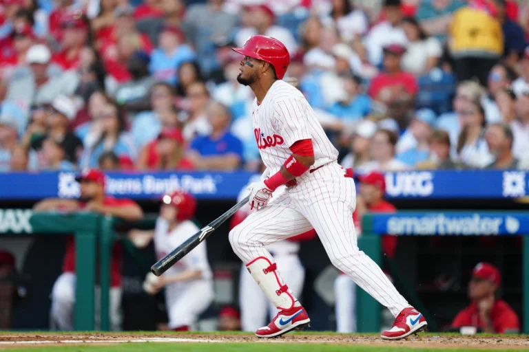 Phillies barren a Miami y Seattle responde con triunfo; deGrom busca una marca histórica