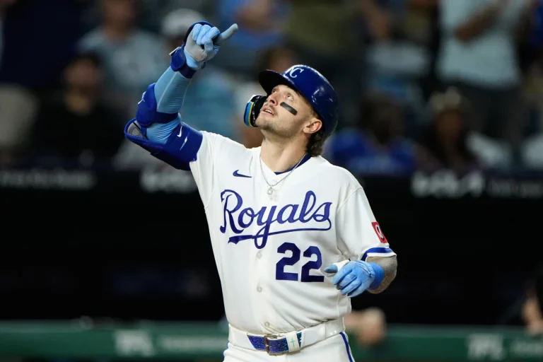 Jensen “coquetea “con el ciclo, Reales vence a los Marlins. Otros resultados