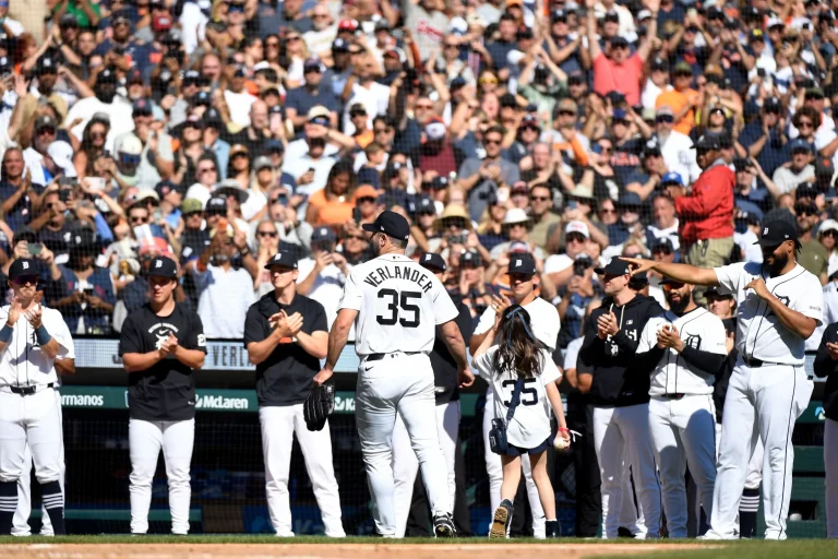Justin Verlander se despide entre lágrimas tras 21 años; Tigres remontan y vencen 4-3 a Piratas