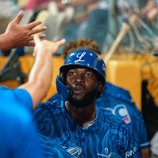 Licey lñe gana primer reund a las Aguilas 6-2 carreras.