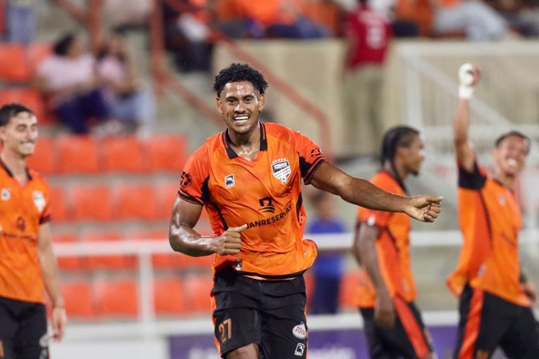 Jean Carlos López y Anthony Sosa lideran remontada del Cibao FC ante Moca