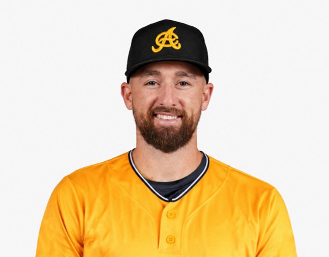 Mason McCoy, versátil infielder, es el sexto refuerzo anunciado por las Aguilas Cibaeñas