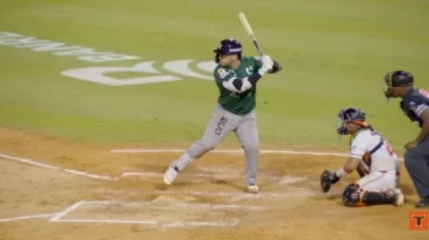 Estrellas apalean 11-0 a los Toros con ofensiva de 17 hits en noche inaugural en La Romana