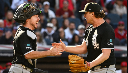 White Sox blanquean a Cleveland y pega primeo en la Serie Divisional